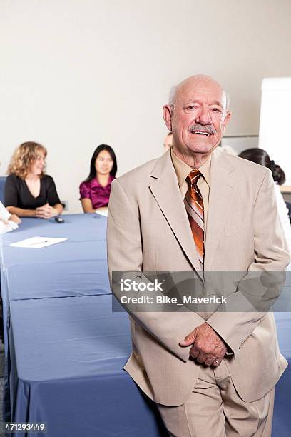 Leitender Geschäftsmann Stockfoto und mehr Bilder von Aktiver Senior - Aktiver Senior, Alter Erwachsener, Anzug