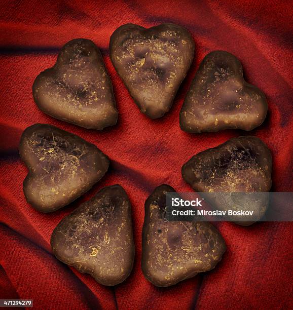 Foto de Hires Isolado Chocolate Amor Coração De Cookies e mais fotos de stock de Amor - Amor, Assado no Forno, Assar