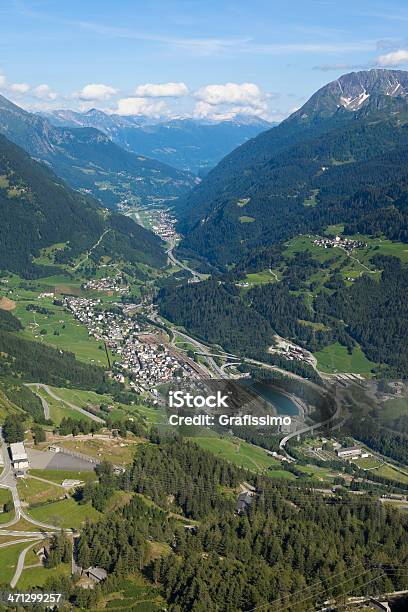 Airview Sustenpass Gotthard からhighway スイス - スイスのストックフォトや画像を多数ご用意 - スイス, 渋滞, 高速道路