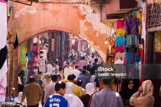 Ulica Rynek W Medynie W Marrakesz Maroko - zdjęcia stockowe i więcej obrazów Afryka - Afryka, Afryka Północna, Dorosły
