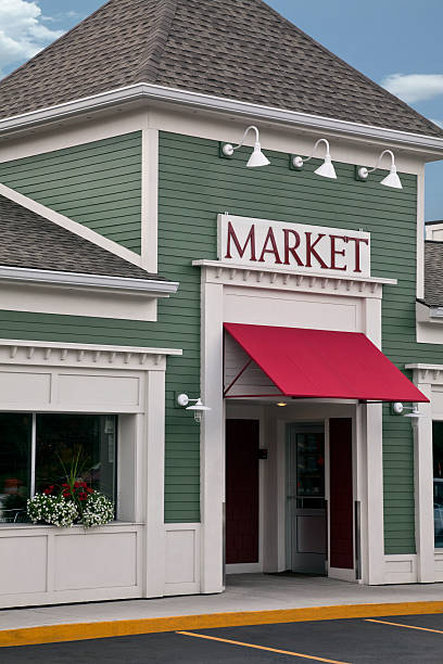 istock Small Neighborhood Market 471311345