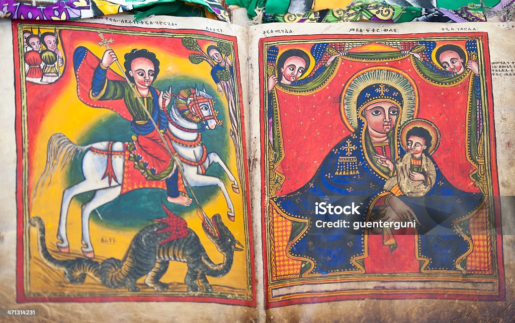 Antico libro in una chiesa ortodossa, Axum, Etiopia - Foto stock royalty-free di Etiopia