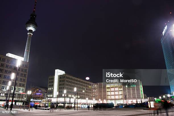 Berlin Alexanderplatz - Fotografie stock e altre immagini di Centro commerciale - Centro commerciale, Neve, Alexanderplatz