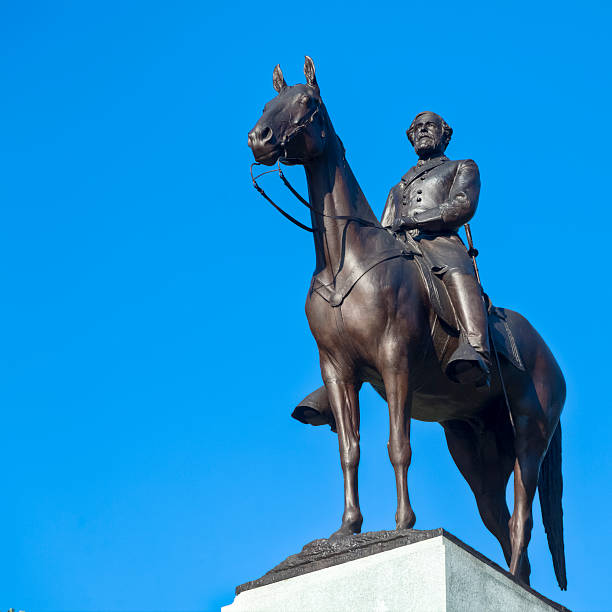 istock Virginia Memorial Featuring General Robert E Lee at Gettysburg 471320469
