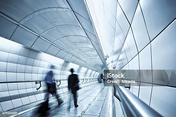 Tunel Przejście - zdjęcia stockowe i więcej obrazów Londyn - Anglia - Londyn - Anglia, Lotnisko, Architektura