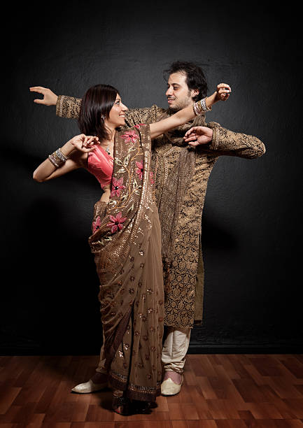 istock Young couple in traditional Indian clothes 471326563