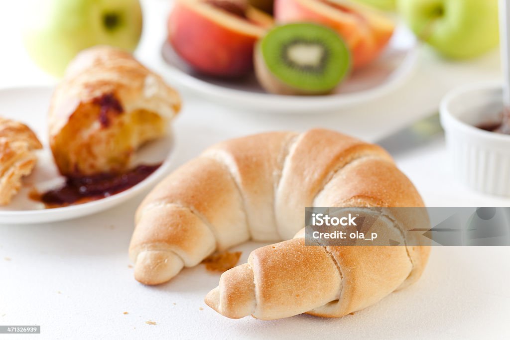 Pequeno Almoço Continental com café e croissant - Royalty-free Alimentação Saudável Foto de stock