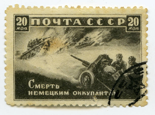 istock Gunners are fighting with tanks 471327619