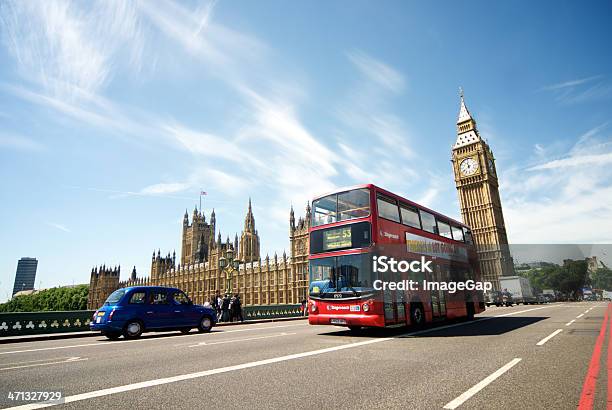Foto de Transporte De Londres e mais fotos de stock de Arquitetura - Arquitetura, Big Ben, Capitais internacionais