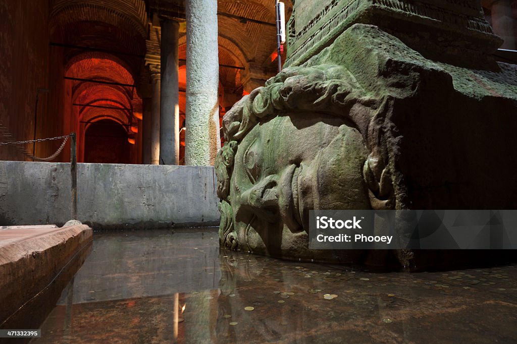 Basilica Cistern Medusa Head - Trả phí Bản quyền Một lần Basilica Cistern Bức ảnh sẵn có