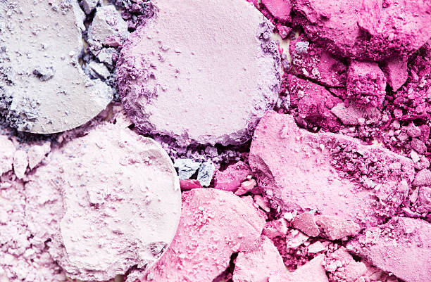 esmagado fundo de maquiagem - beautiful white pink messy - fotografias e filmes do acervo