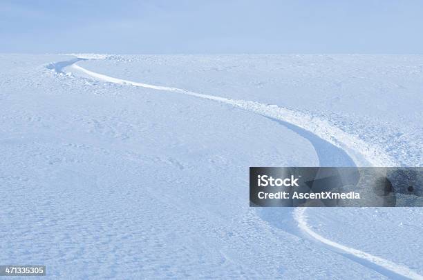 Un Podi Neve Fresca - Fotografie stock e altre immagini di Girare - Girare, Inverno, Sport