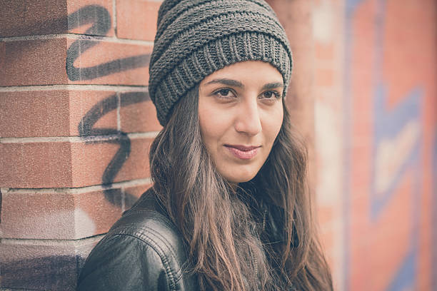 istock young beautiful brunette woman 471336578