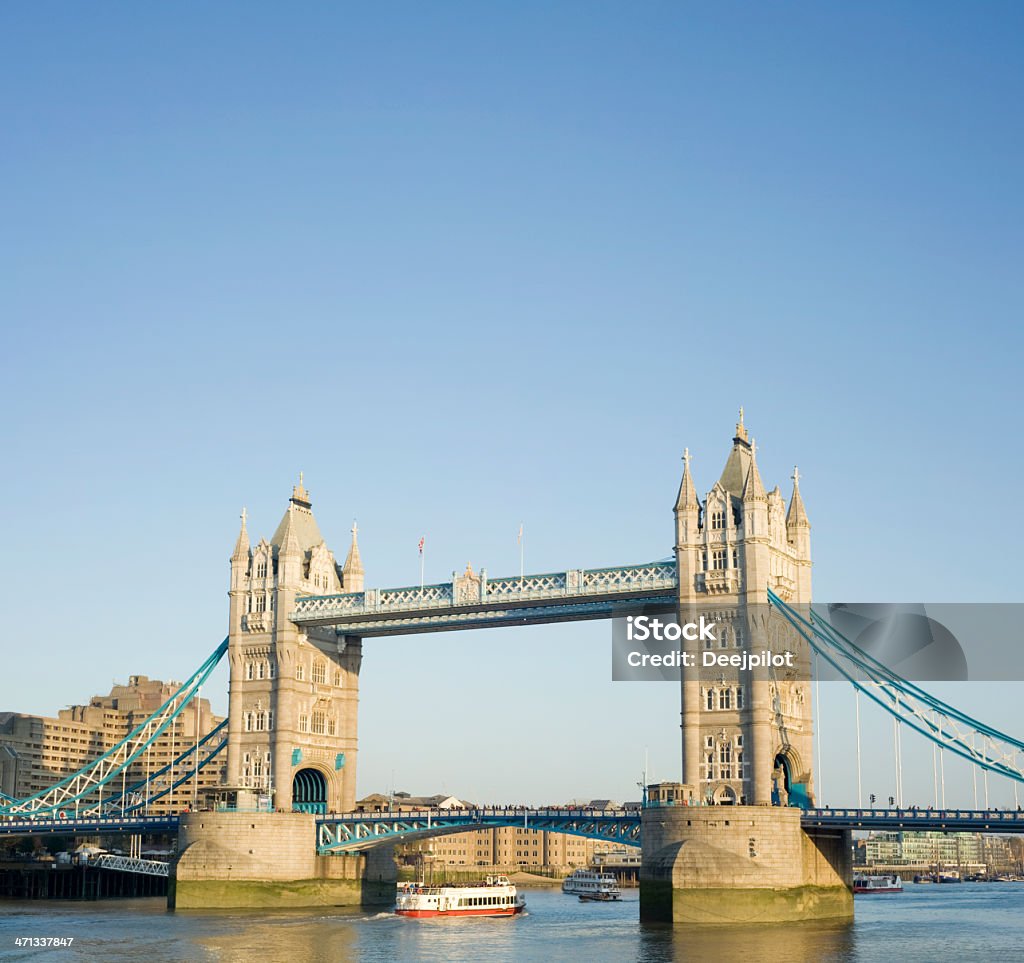 タワーブリッジとテムズ川、ロンドンの英国 - タワーブリッジのロイヤリティフリーストックフォト