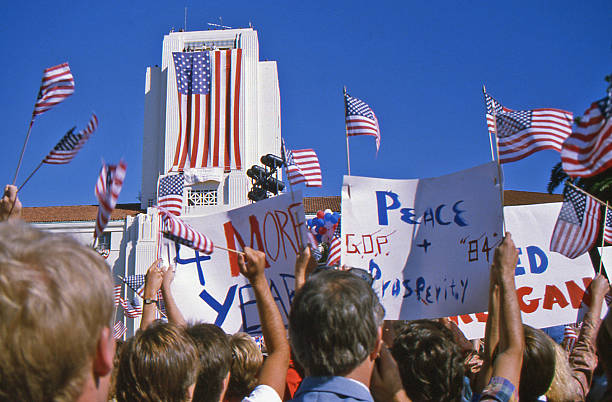 레이건 캠페인 rally - ronald reagan 뉴스 사진 이미지