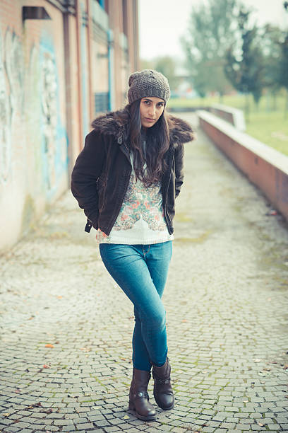 istock young beautiful brunette woman 471340808