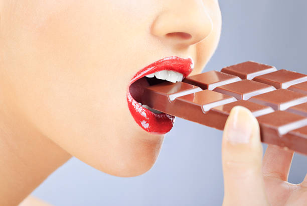 istock girl with chocolate 471341555