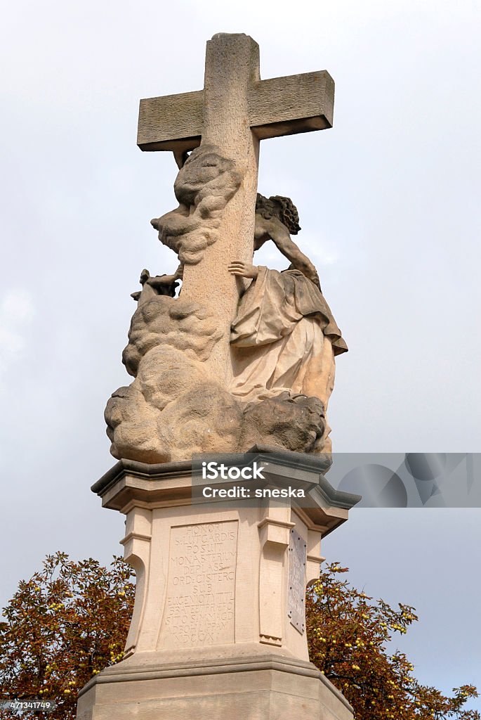 Statue de Saint Luthgard, 1710, le Pont Charles, à Prague - Photo de Architecture libre de droits