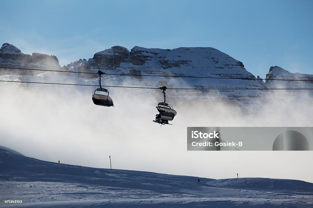 Sedia di ascensore - Foto stock royalty-free di Alpi