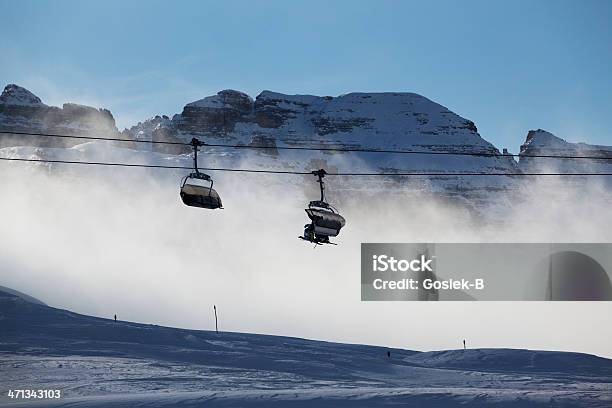 Krzesło Podnieść - zdjęcia stockowe i więcej obrazów Alpy - Alpy, Bezchmurne niebo, Biały