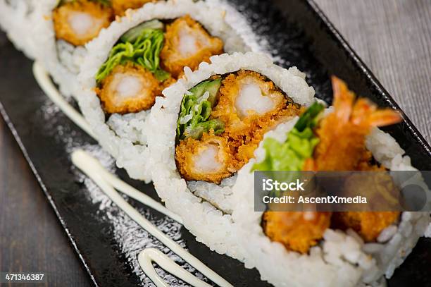 Tempura De Camarones Con Foto de stock y más banco de imágenes de Alimento - Alimento, Arroz - Comida básica, Arroz sushi