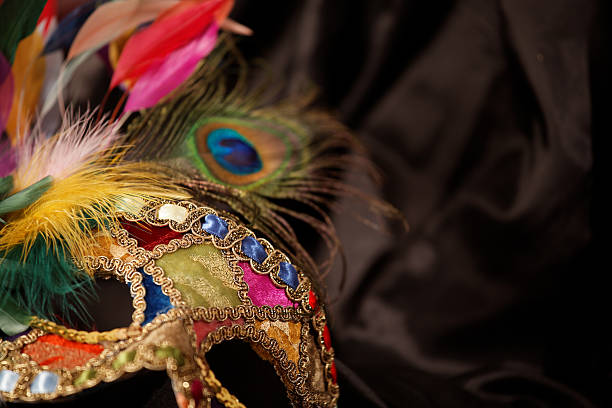 maschera di carnevale - mardi gras carnival peacock mask foto e immagini stock