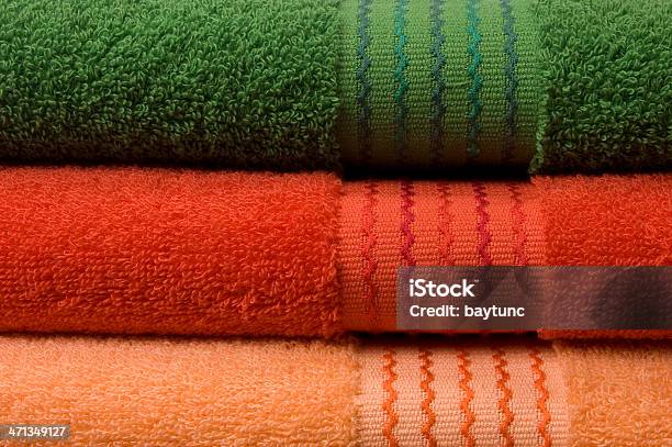 Asciugamani Colorati - Fotografie stock e altre immagini di Abbigliamento - Abbigliamento, Affari finanza e industria, Arancione
