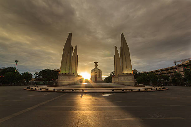 istock Moment of Democracy monument 471350104