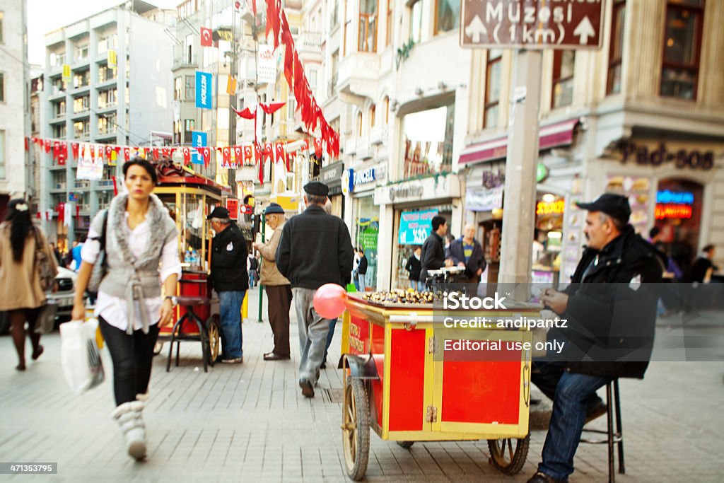 Andar na Avenida Taksim Istiklal - Royalty-free 2009 Foto de stock