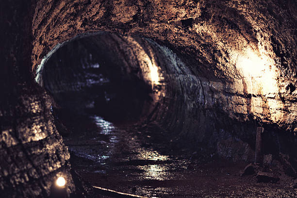 istock Lava Tube - Galapagos, Ecuador 471360931