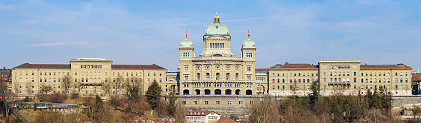 bundeshaus in bern - berne the reichstag berne canton switzerland 뉴스 사진 이미지