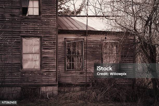 Abandonado Climagolpeados Spooky Asamblea Detalle Foto de stock y más banco de imágenes de Abandonado - Abandonado, Arquitectura, Ausencia