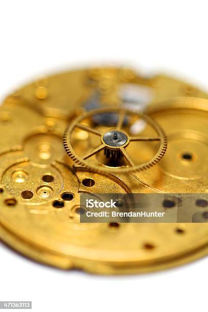 Golden Wheel - zdjęcia stockowe i więcej obrazów Mechanizm zegarowy - Mechanizm zegarowy, Bez ludzi, Białe tło