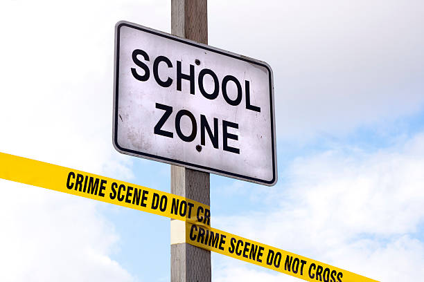 schule zone tatort - education sign school crossing sign crossing stock-fotos und bilder