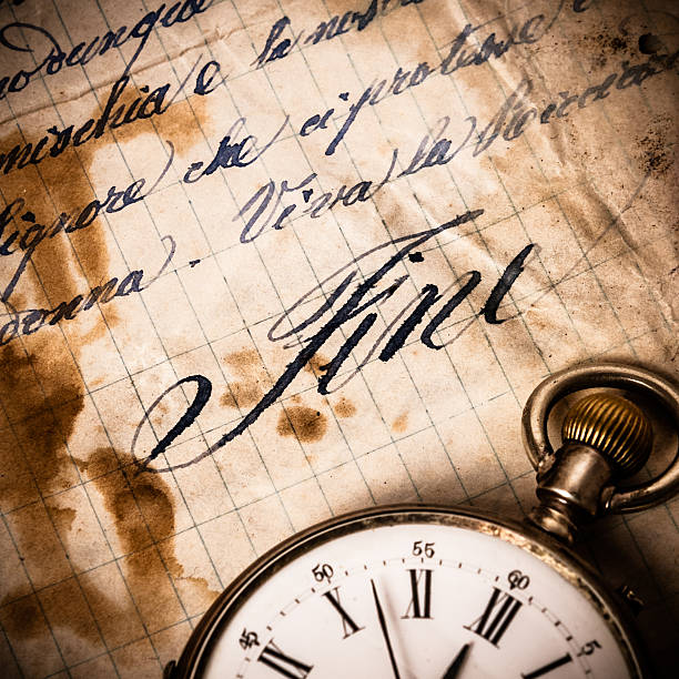 istock Focus on the End, Old Handwritten Italian Document 471366513