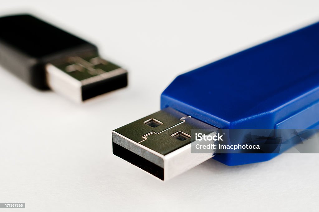 macro chiavette USB, unità flash memory sfondo bianco - Foto stock royalty-free di Chiave USB