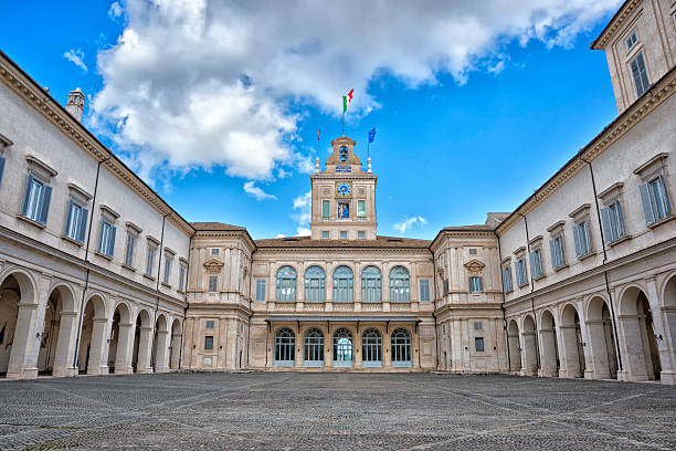 rome quirinale court - southern europe western europe number of people local landmark photos et images de collection