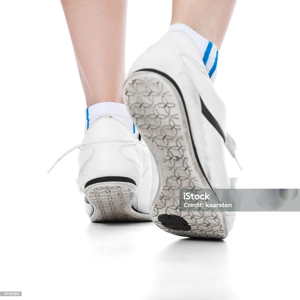 Homme femme marche dans des chaussures de sport - Photo de Articulation du corps humain libre de droits