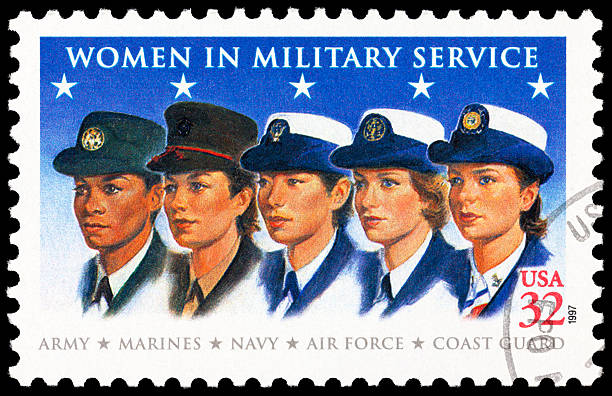 istock Women in Military Service 471375841