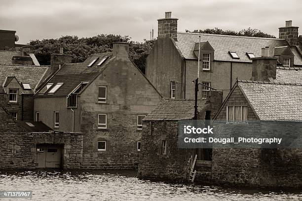 Foto de Depósitos Em Lerwick Harbour Sheltand Ilhas e mais fotos de stock de Arquitetura - Arquitetura, Cidade, Culturas