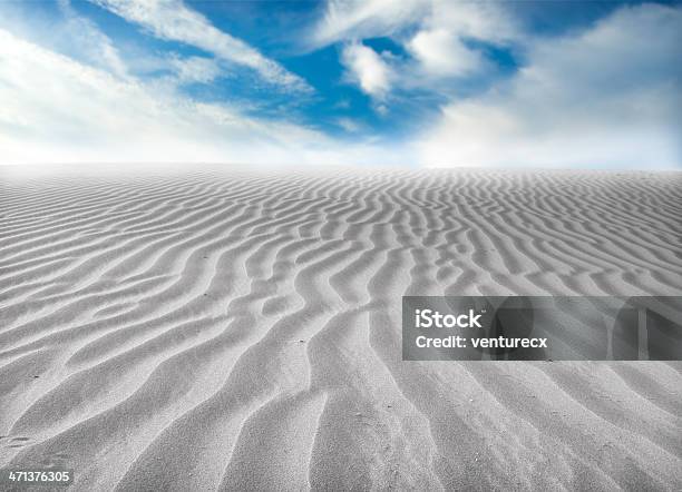 Sand Wüste Stockfoto und mehr Bilder von Afrika - Afrika, Ausgedörrt, Dramatischer Himmel