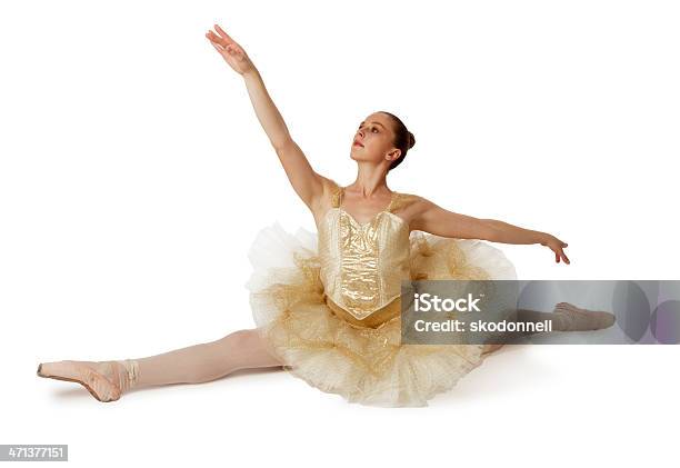 Balerinki Szpagat - zdjęcia stockowe i więcej obrazów Balet - Balet, Baletnica, Białe tło