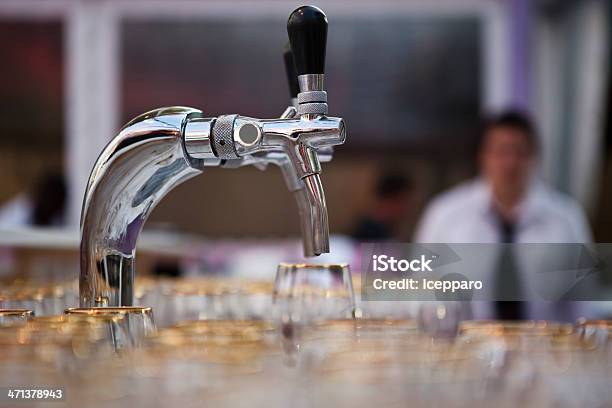 Foto de Bomba De Cerveja e mais fotos de stock de Bar - Bar, Bebida alcoólica, Bomba de Cerveja