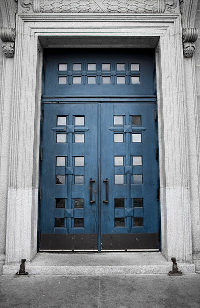 st joseph oratorio blue door colse-up - st joseph oratory foto e immagini stock