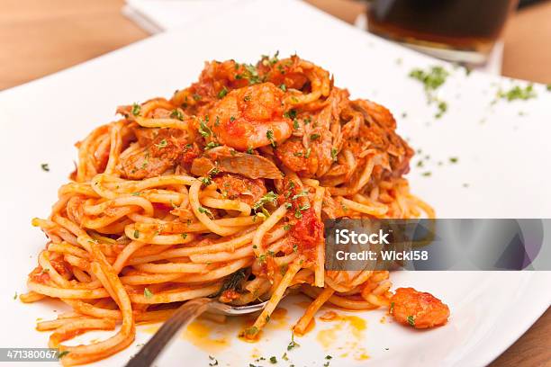 Spaghetti Alla Marinara Stockfoto und mehr Bilder von Thunfisch - Meeresfrüchte - Thunfisch - Meeresfrüchte, Tomatensoße, Nudeln