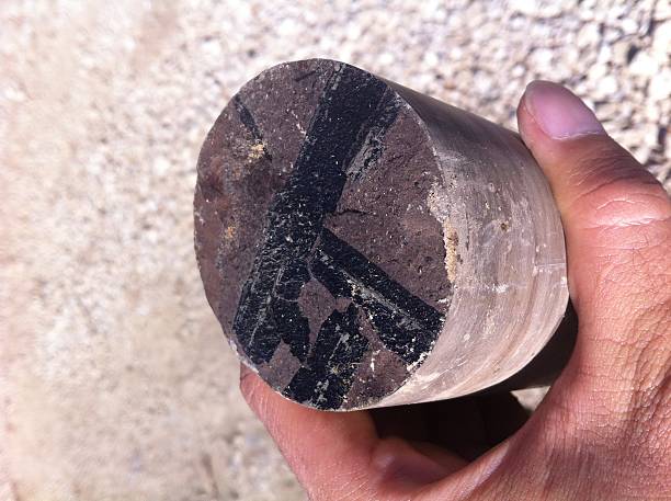 istock Coal Pieces in the Bituminous Shale 471387836
