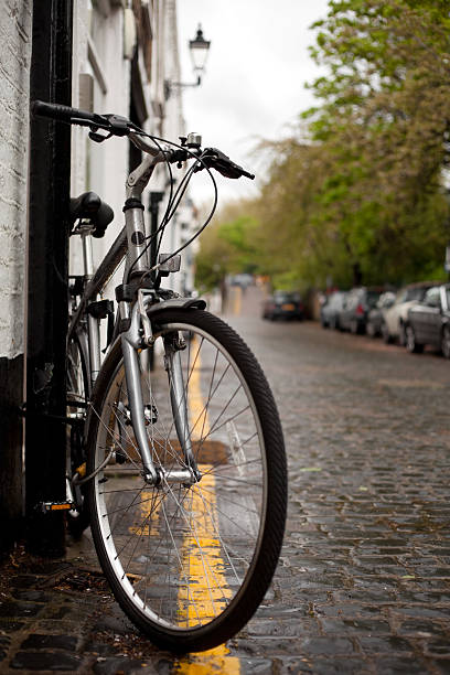 istock Bicycle in London Mews 471389869