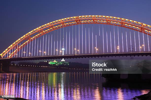 アーチブリッジ - まぶしいのストックフォトや画像を多数ご用意 - まぶしい, アジア大陸, アーチ橋