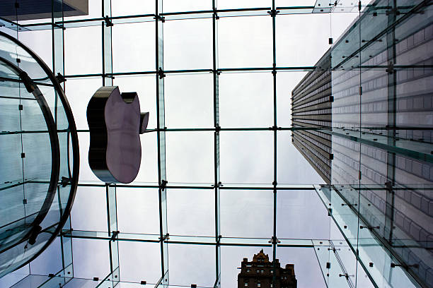 apple store a new york - steve jobs foto e immagini stock