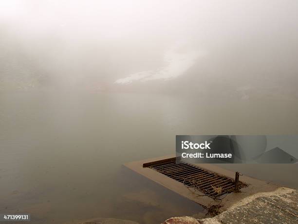 Trampa Lavamanoss Lake Foto de stock y más banco de imágenes de Agua - Agua, Alpes Europeos, Fondos